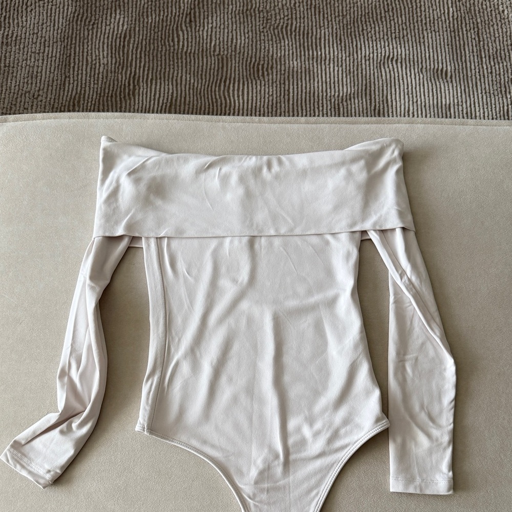 aritzia contour bodysuit